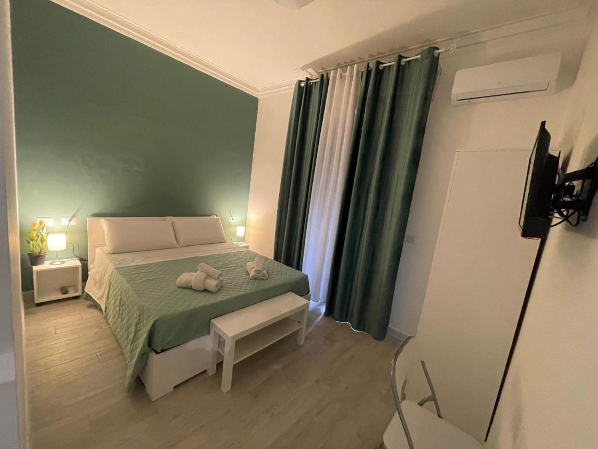 カターニア La Stazione 92 Bed & Breakfast エクステリア 写真