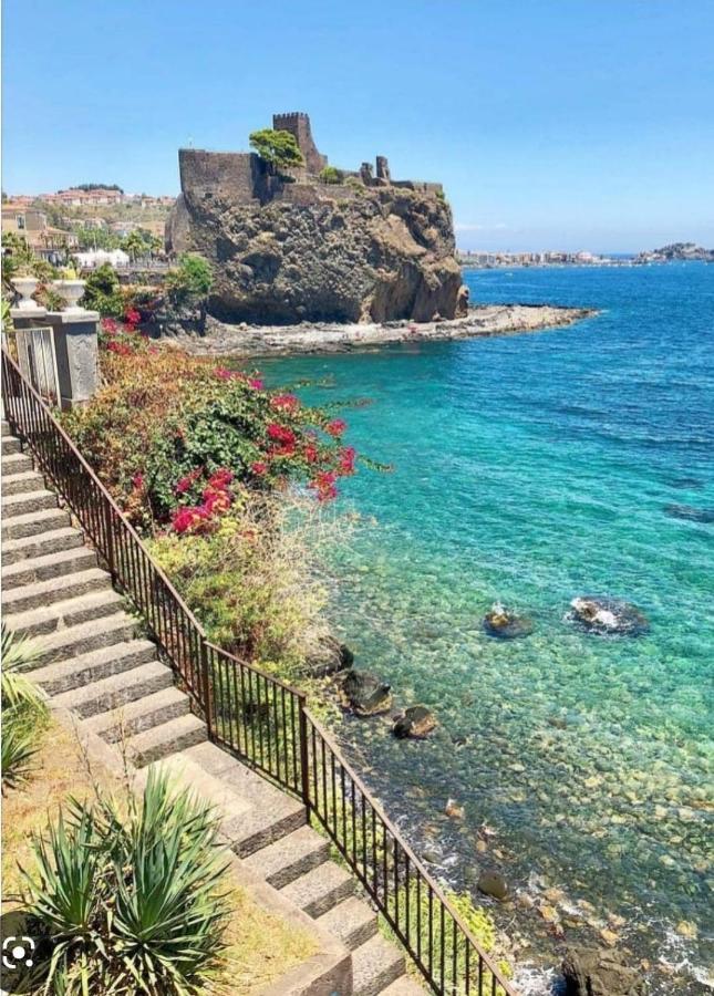 カターニア La Stazione 92 Bed & Breakfast エクステリア 写真