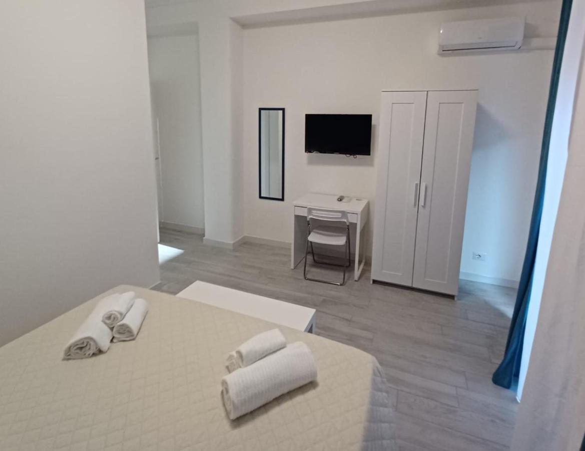 カターニア La Stazione 92 Bed & Breakfast エクステリア 写真